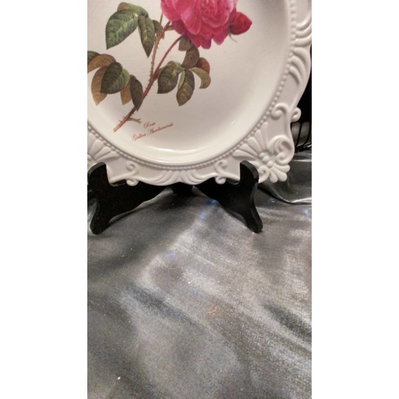 Set of Three Redoute Roses Collection Square Plates by Baum Bros. formalities - Picture 4 of 16